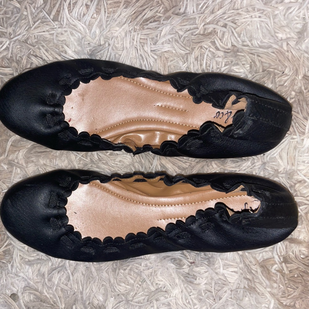 Black ballerina flats size 7